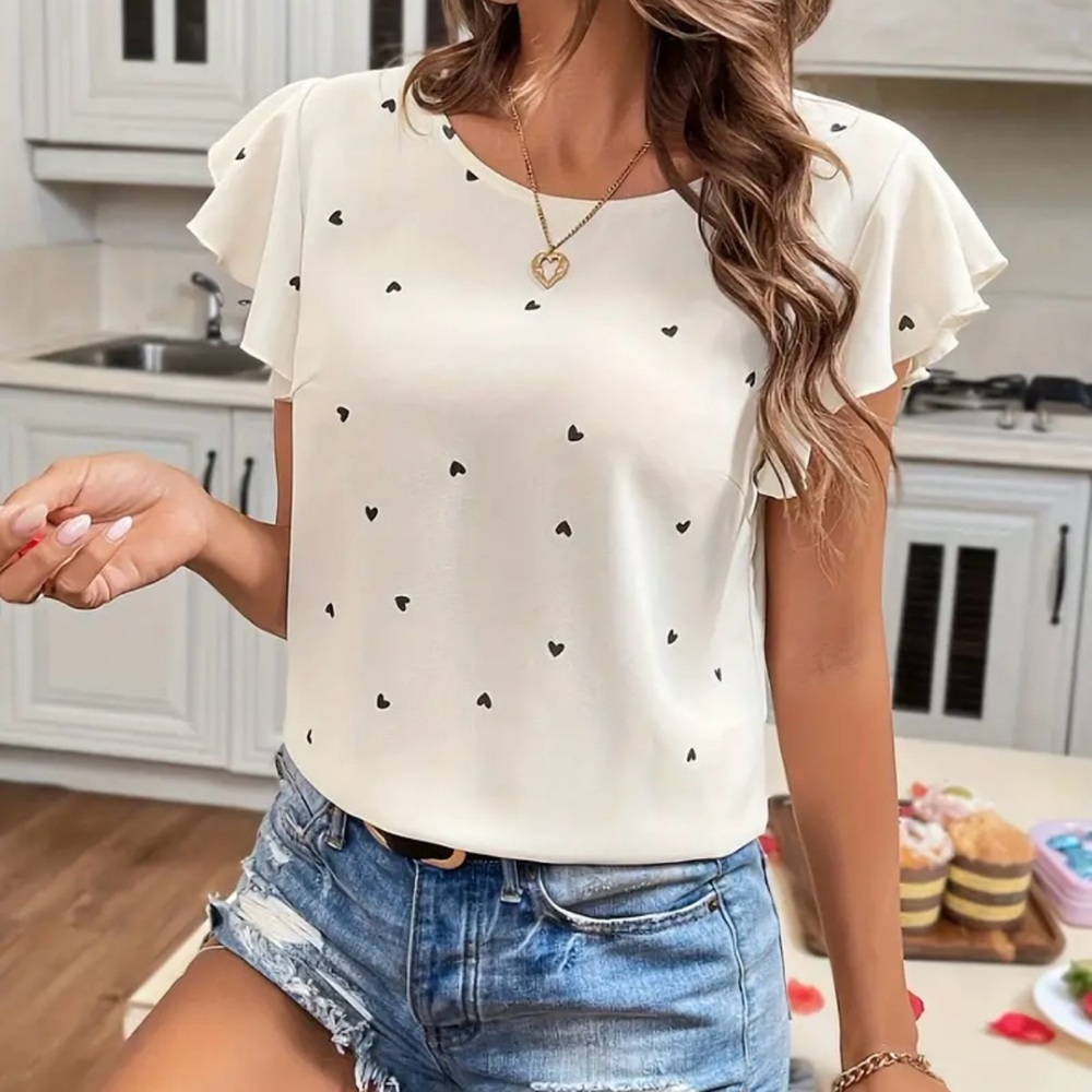 Flirty Heart Print Ruffle Sleeve Blouse